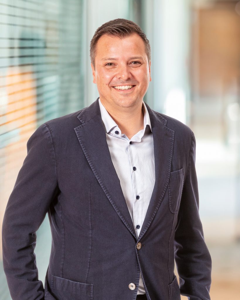 nmotion portraits 6 04 henle